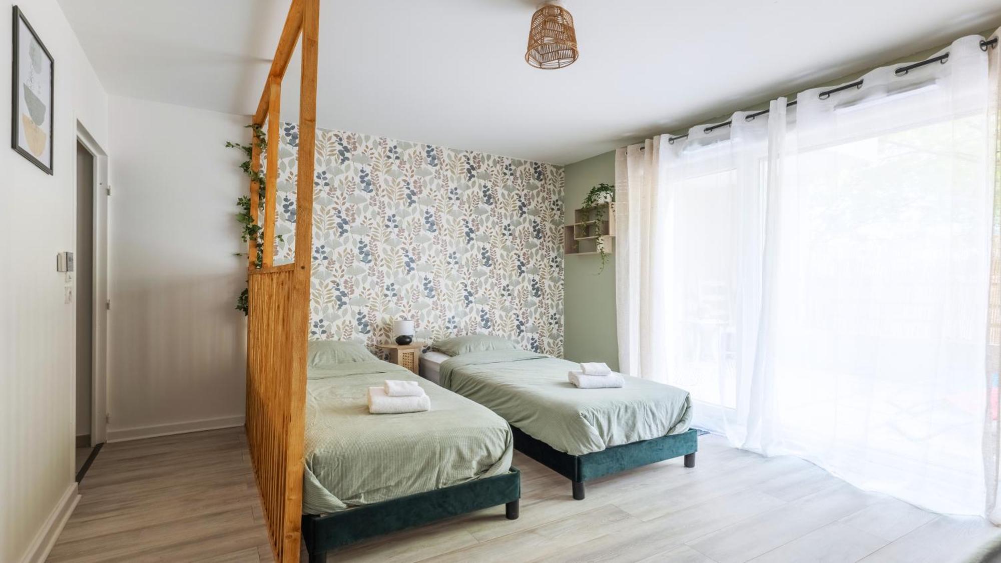 Cosy Avec Terrasse Et Parking Prive Gratuit, Ideal Pour Explorer Lyon