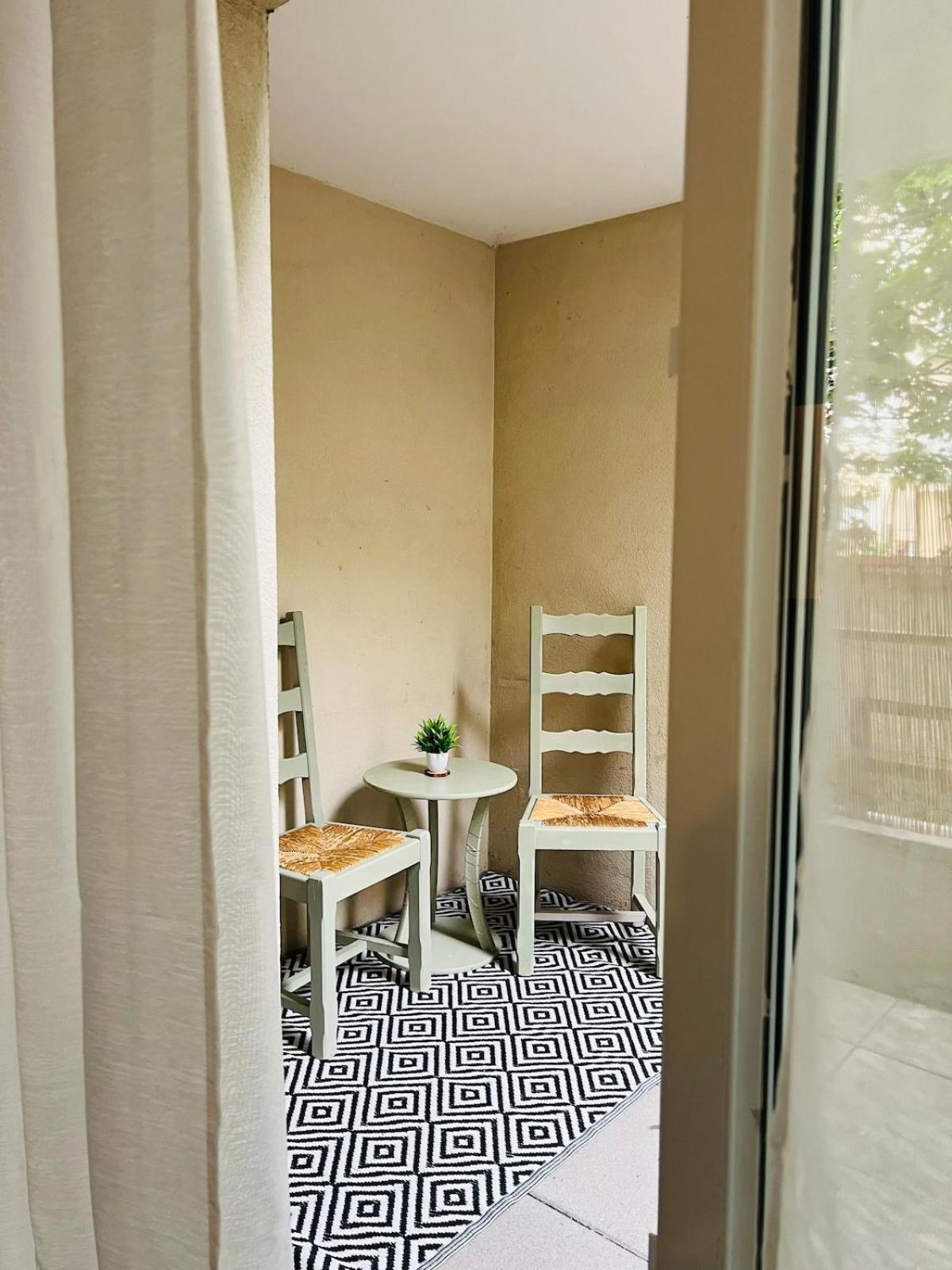 Cosy Avec Terrasse Et Parking Prive Gratuit, Ideal Pour Explorer Lyon * Villeurbanne