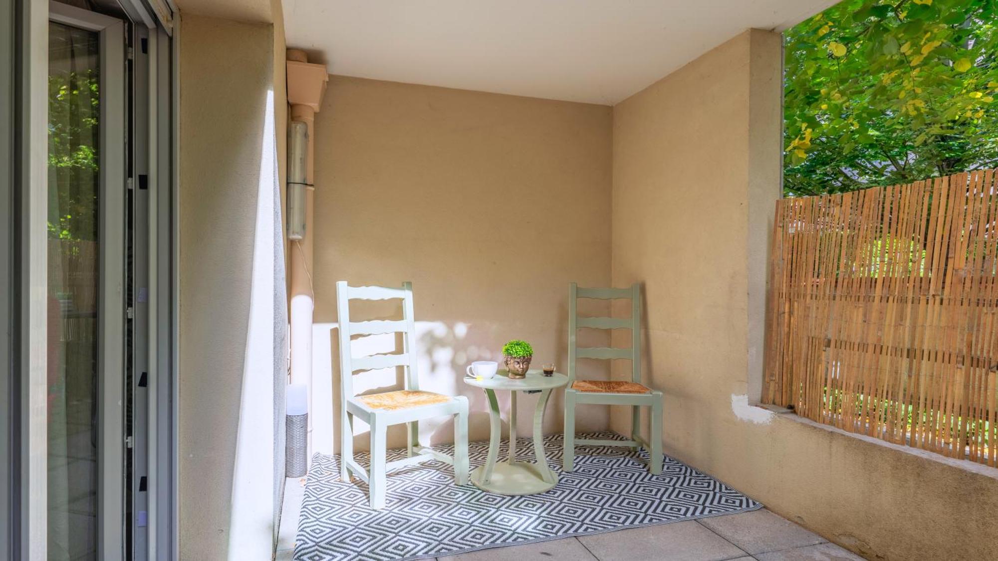 Cosy Avec Terrasse Et Parking Prive Gratuit, Ideal Pour Explorer Lyon * Villeurbanne